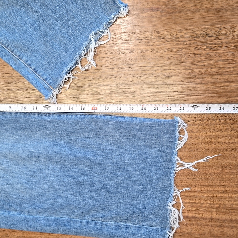 Oat New York Wide Leg Crop Jean - Picture 2 of 13